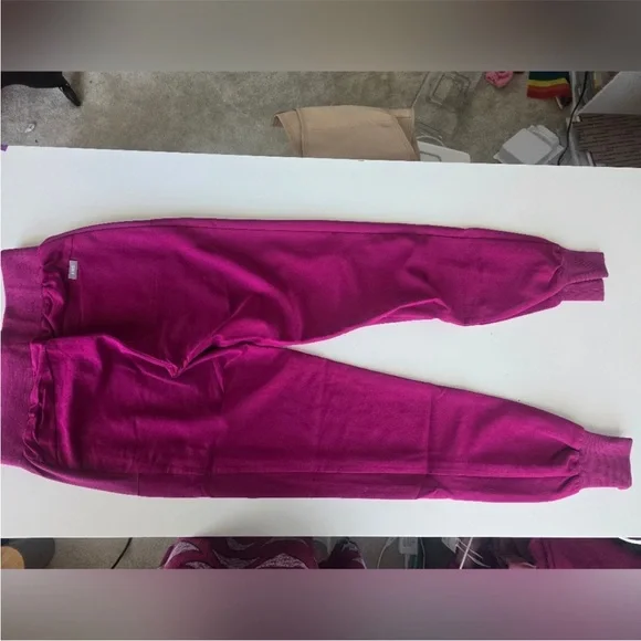 NWT Figs Bold Pink Jogger Scrub pants - Picture 3 of 3